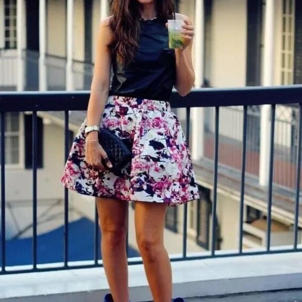 EXPRESS Ruffle ballon Mini Skirt floral Size 2